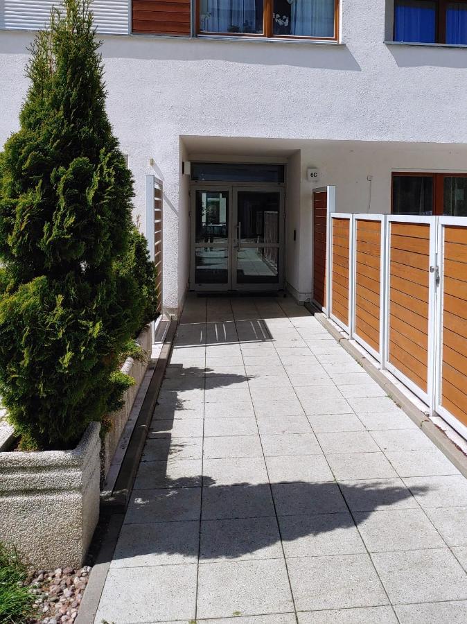 Swinoujscie Platan Patio 6 - Berry Apartments Dış mekan fotoğraf