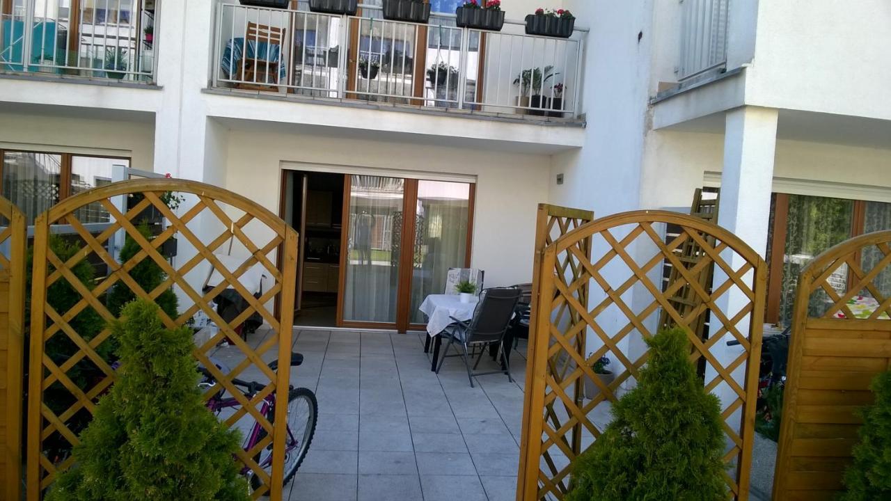 Swinoujscie Platan Patio 6 - Berry Apartments Dış mekan fotoğraf